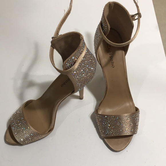 Tan Sequence Heels by Zigisoho NWOT - Picture 2 of 7